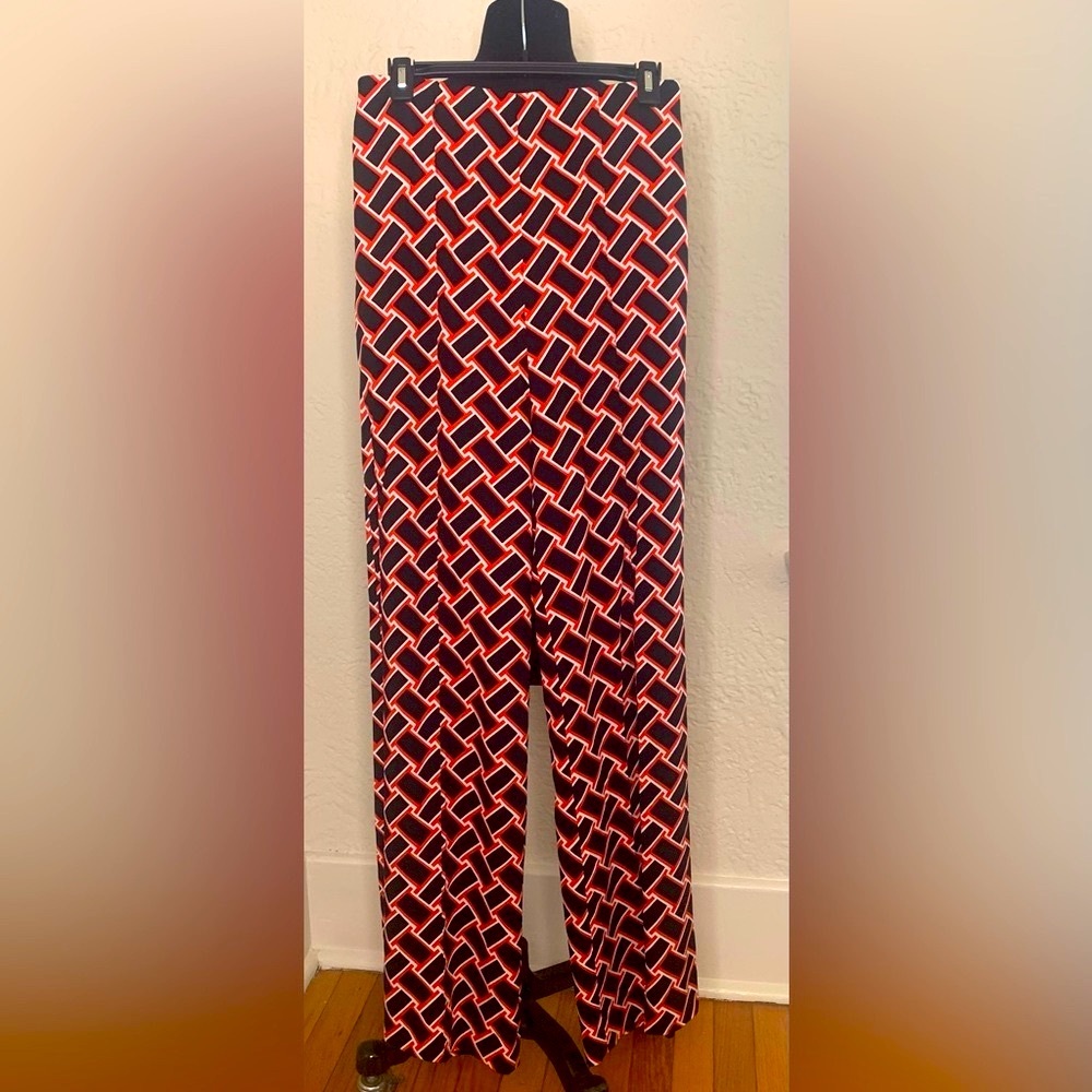 *sale* NWT Diane Von Furstenburg red, black, white geo patterned pants sz10